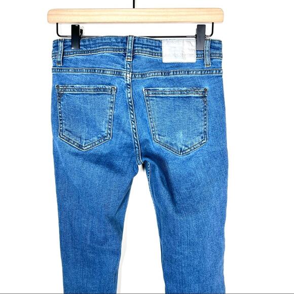 Zara medium wash distressed skinny jeans with silver side stripe size 4 B170 - Picture 6 of 7